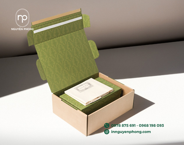 Mẫu hộp đựng quần áo theo yêu cầu